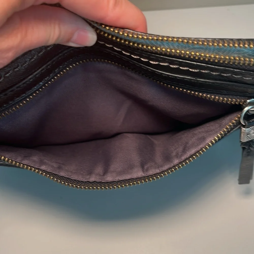 The Sak Crossbody Bag Black Leather - Picture 5 of 11